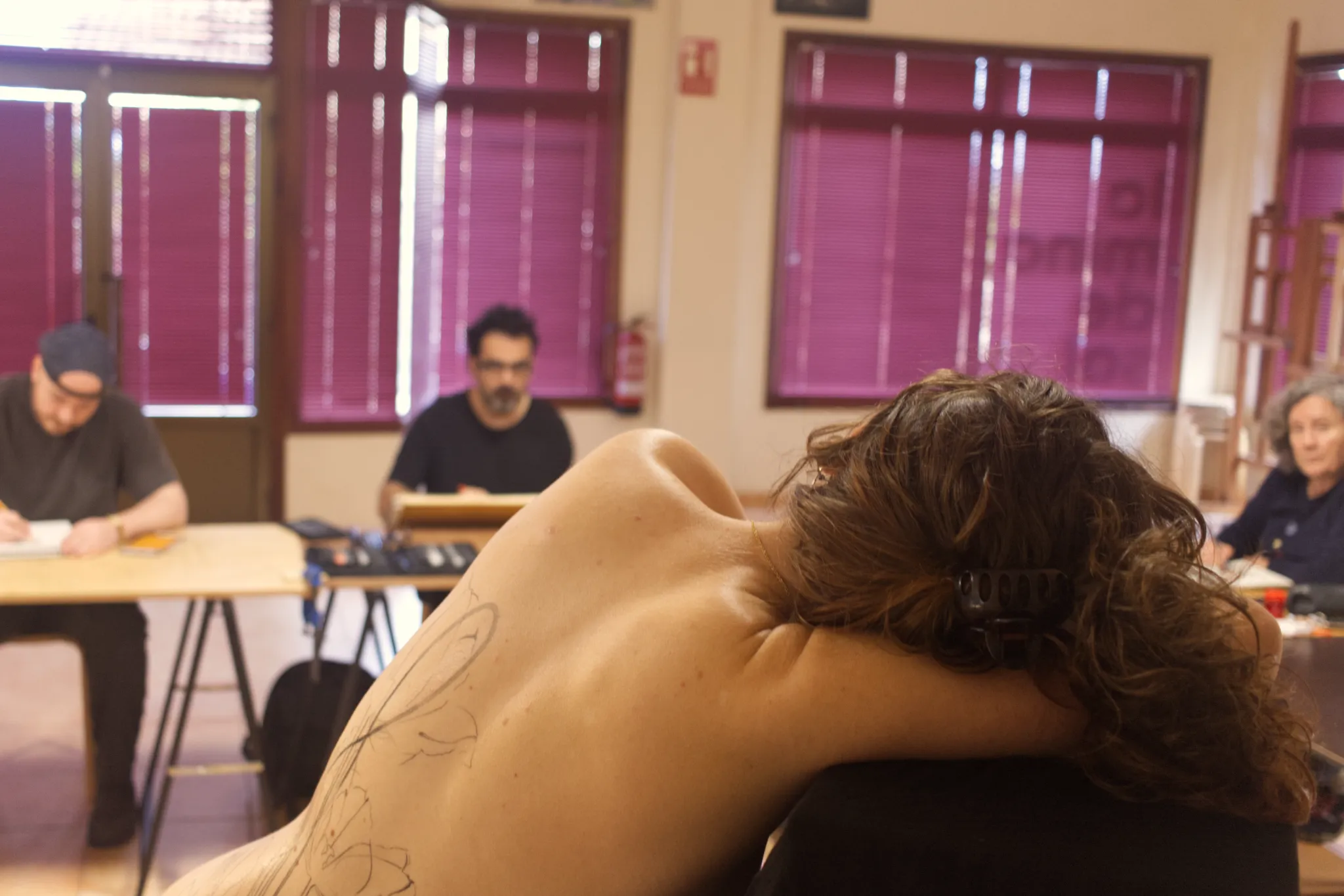 Sesiones de dibujo con modelo en Vigo